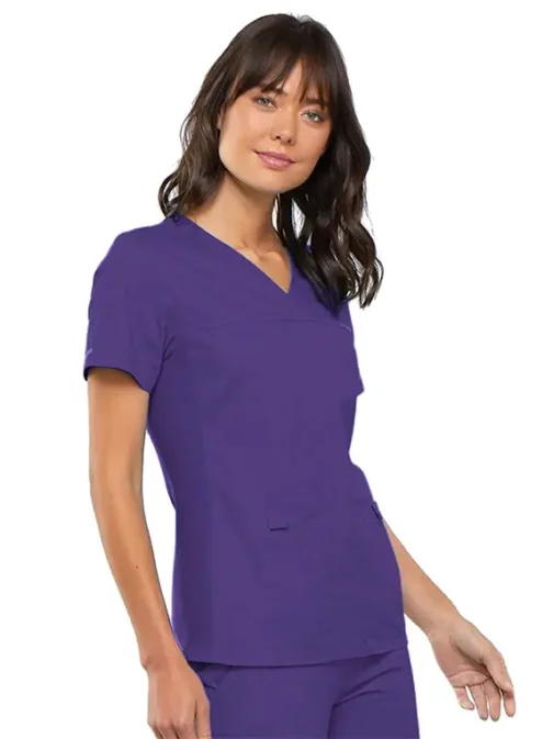 Uniforme Cherokee color violeta - Image 4